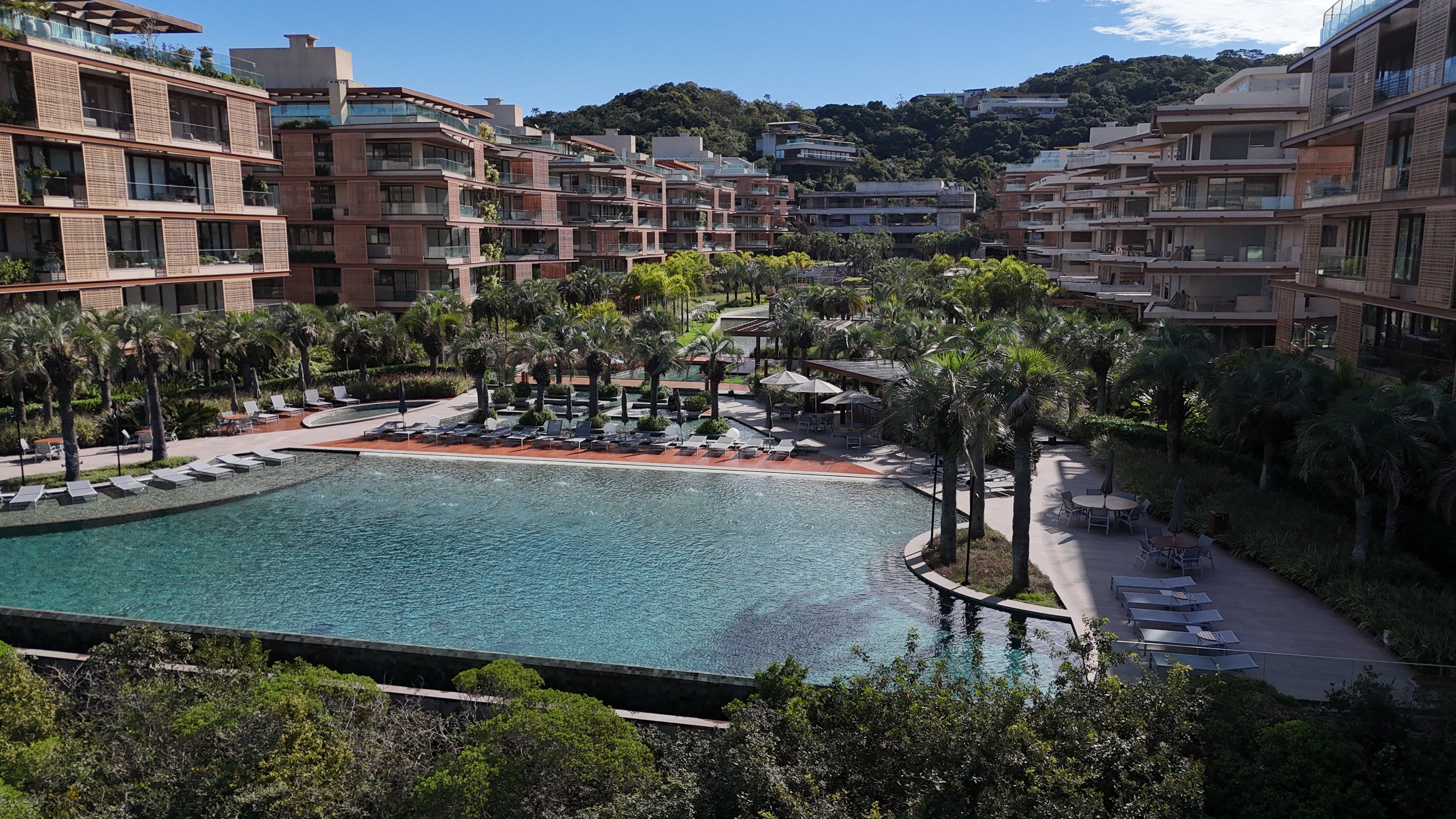 Apartamentos de 3 Suítes na Praia Brava: o Que Esperar